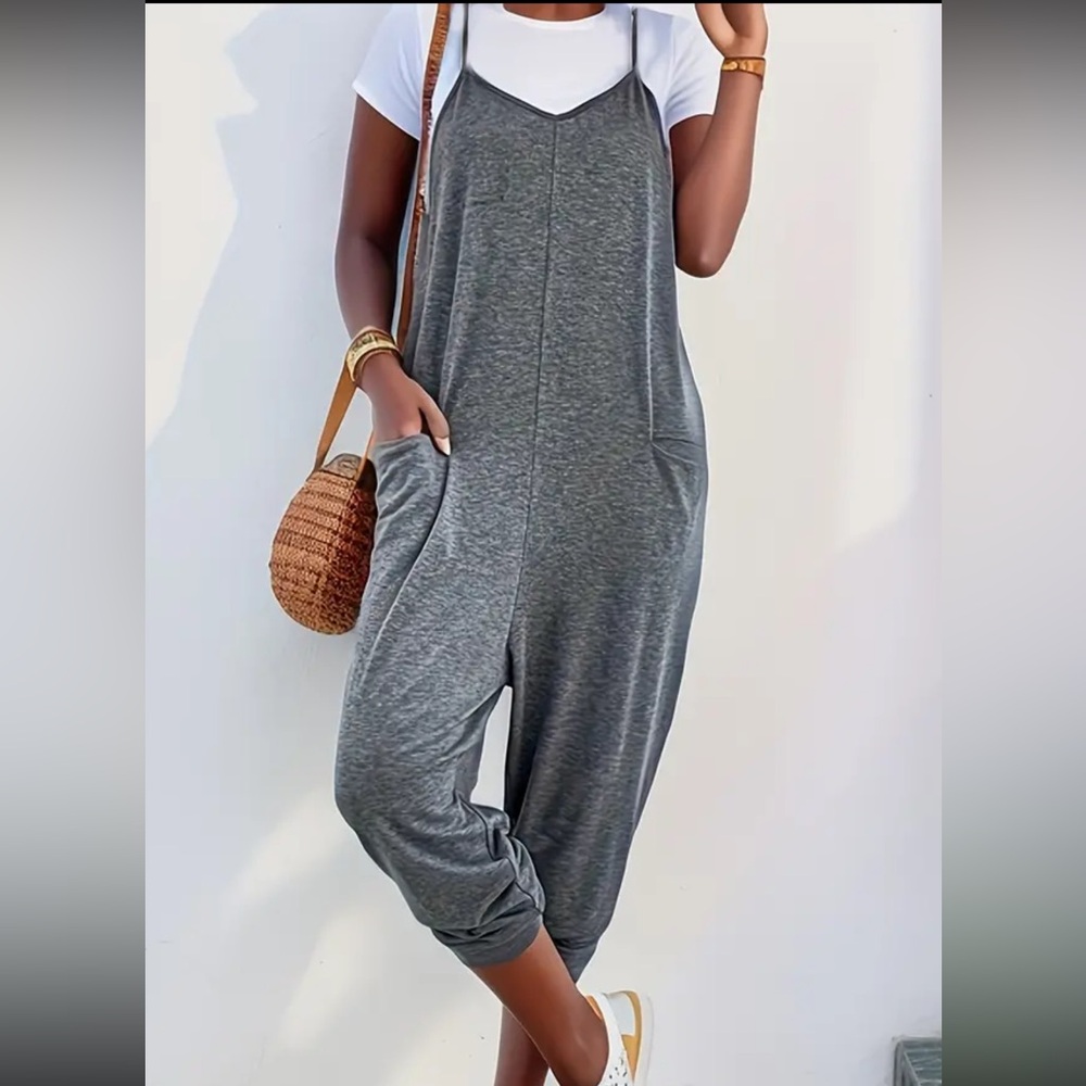 NWT Chic V neck jumpsuit with patch pockets